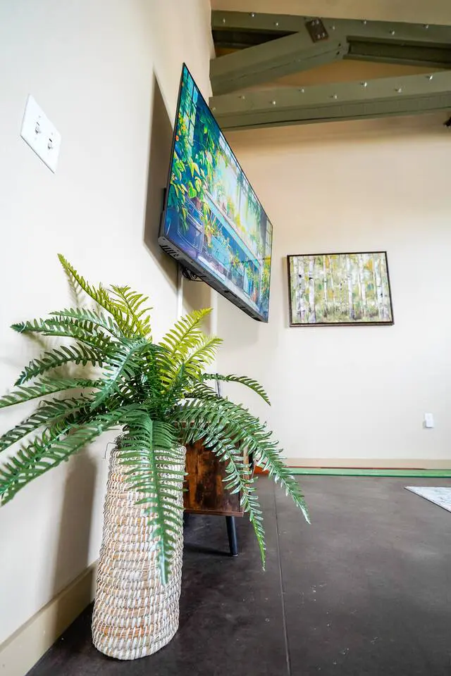 a8064048 6697 48f8 a12b a0804541883f.jpg