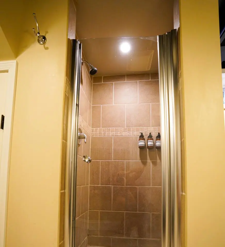 e5cbc01b 80bf 4fff bb86 a3bacf479bff.jpg